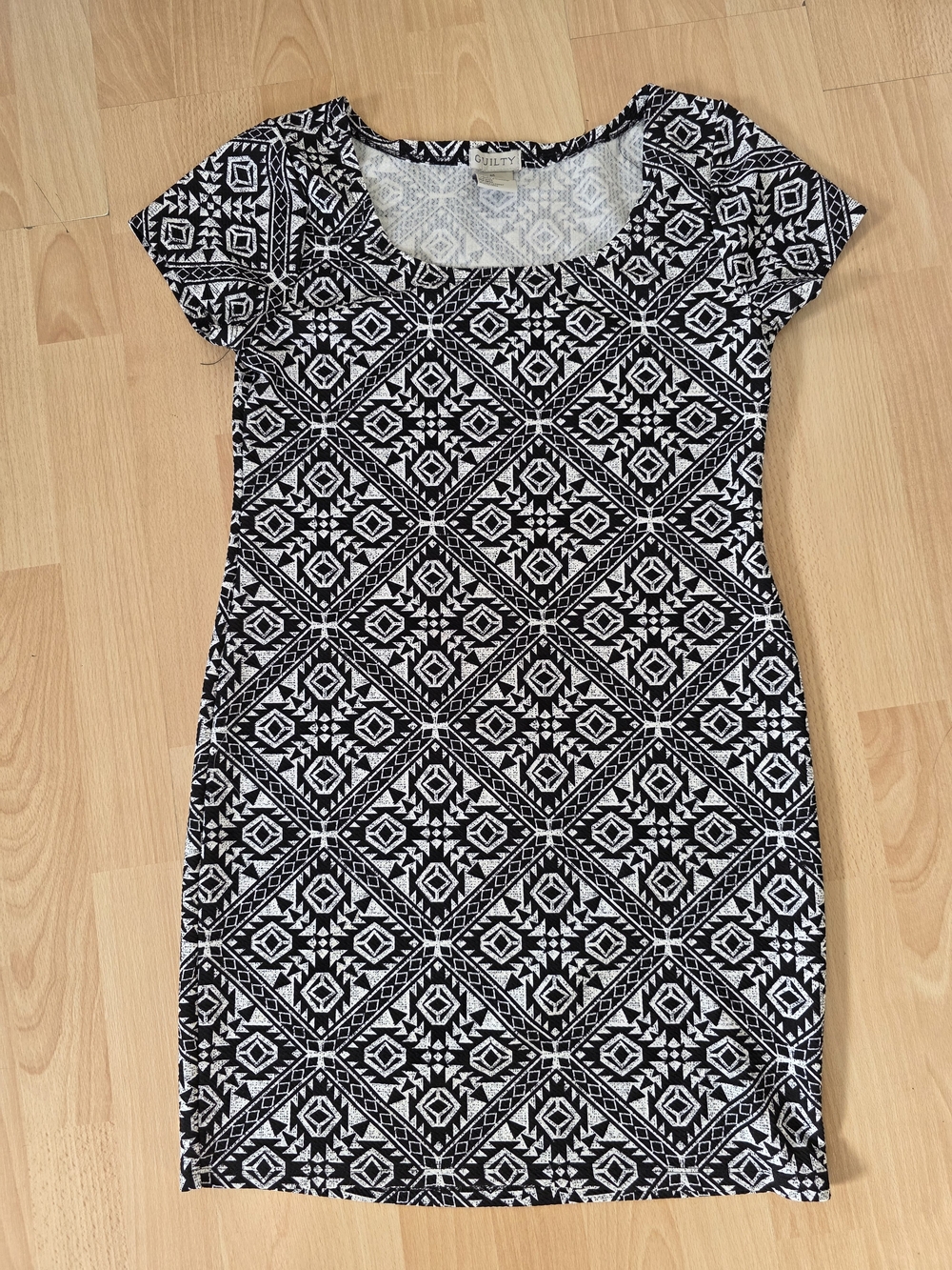 Black and White Geometric Short Sleeve Dress